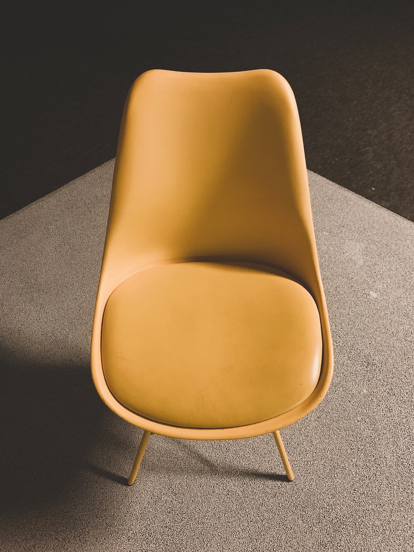 chair-6781129_1920